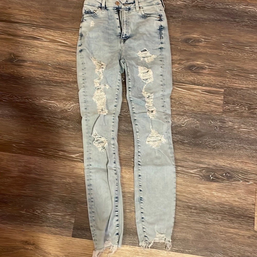 ripped skinny blue jeans